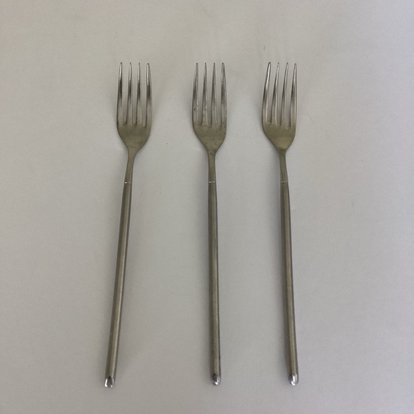 Guy Degrenne Flatware Set of 3 Long Forks - Picture 12 of 12